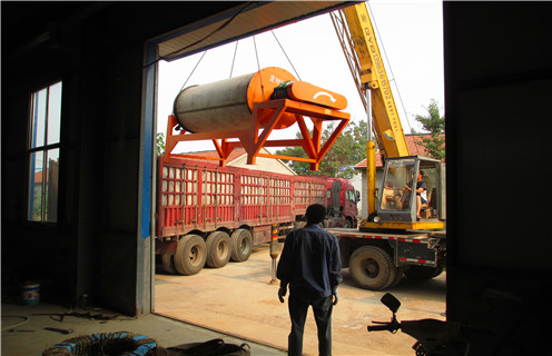 磁選機(jī)工作時(shí)，應(yīng)該怎樣進(jìn)行維修和保養(yǎng)