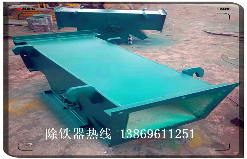 管道除鐵器，山東管道除鐵器進出口_遠力山東管道除鐵器進出口應(yīng)用安裝示意圖型12000高斯_可定制工作原理