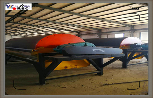 干選鐵礦尾礦磁選機，寧夏干選鐵礦尾沙磁選機_寧夏干選鐵礦尾沙磁選機規(guī)格如何選鐵調(diào)磁發(fā)展工作視頻皮帶及結(jié)構(gòu)價格